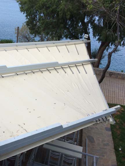 Κάλυψη χώρου στο Σαρδελάκι με θέα