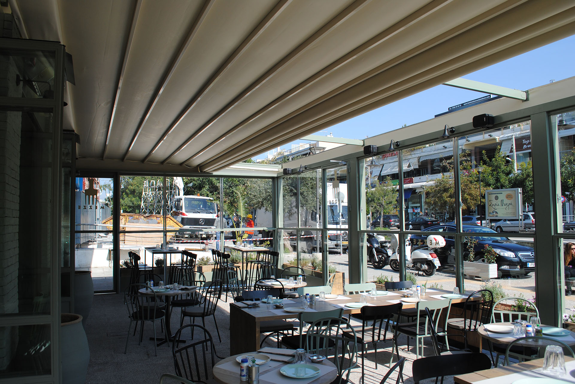 Ανοιγόμενη οροφή τέντας